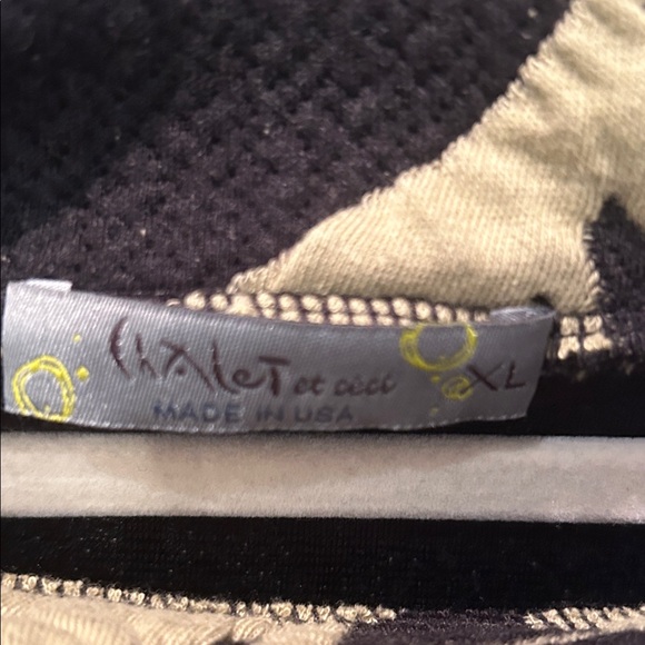 Chalet Women's Top - Picture 2 of 5